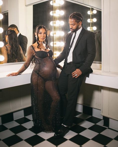 Big Sean And Jhene, Jhené Aiko, Maternity Photography Poses Couple, Couple Pregnancy Photoshoot, Maternity Photoshoot Outfits, Maternity Photoshoot Poses, Pretty Pregnant, Cute Maternity Outfits, Maternity Dresses For Photoshoot