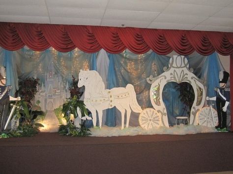 Princess theme stage decor Princess Stage Decoration, Fairytales Wedding, Fairytale Quince, Deb Ball, Princess Backdrop, Princess Backdrops, Bday Themes, Princess Bedrooms, Gala Decorations