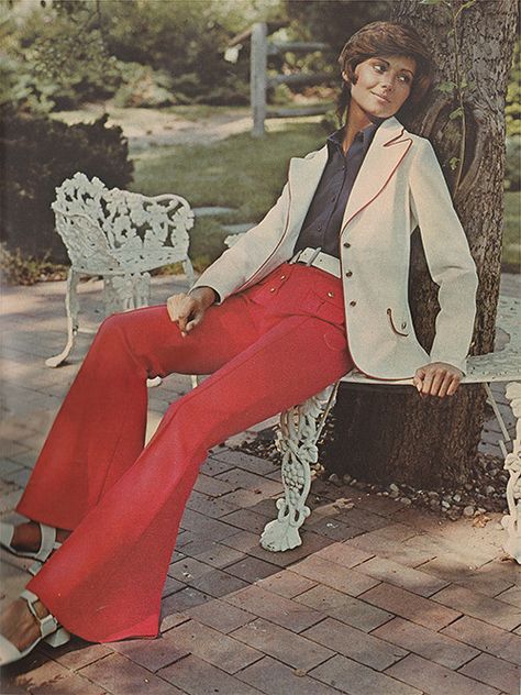 Seventeen Magazine Fashion, Just Seventeen, 1970s Fashion Women, 70s Women Fashion, Groovy Fashion, 70 Fashion, Fashion 1970s, 60s 70s Fashion, 70s Women