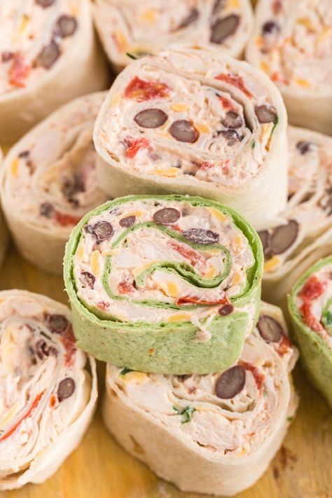 Mexican Pinwheels, Chow Fun Recipe, Turkey Pinwheels, Turkey Wrap, Chicken Pinwheels, Chewy Sugar Cookie Recipe, Chicken Roll Ups, Tortilla Rolls, Enchilada Casserole Recipes