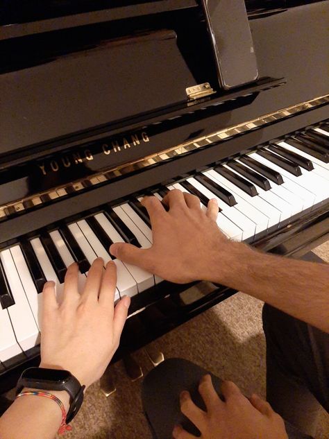 Couple With Piano, Piano Couple Aesthetic, Musician Couple Aesthetic, Couple Piano, Gareth Carson, Carson Aesthetic, Musician Couple, Couple Singing, Annoying Songs