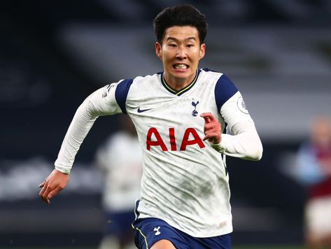 Tottenham offer Son Heung-min 200k-a-week contract after Jose Mourinho plea #football #soccer #sports #futbol #fifa #sport #premierleague #championsleague #futebol #messi #seriea #goal #ronaldo #nike #realmadrid #cr #ball #fussball #team #news Son Heung Min, Cristiano Ronaldo Manchester, Cute Football Players, Football Photography, Football Icon, Gareth Bale, José Mourinho, Soccer Stars, Pep Guardiola