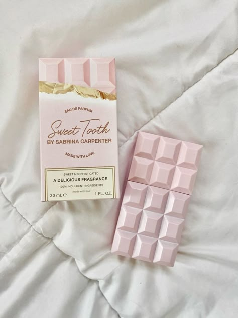 Sabrina Carpenter Sweet Tooth, Koleksi Parfum, Pink Perfume, Celebrity Perfume, Perfume Scents, Pretty Skin Care, Perfume Lover, Pink Girly Things, Body Care Routine