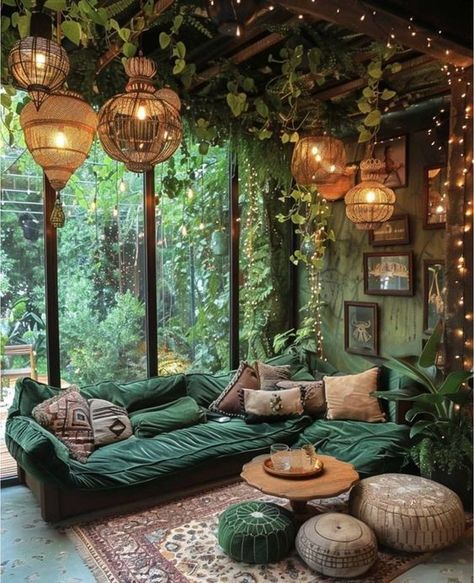 Casa Hobbit, Lots Of Plants, Casa Vintage, Dream House Rooms, Hus Inspiration, Fantasy House, Dream Room Inspiration, Dream House Interior, The Ceiling