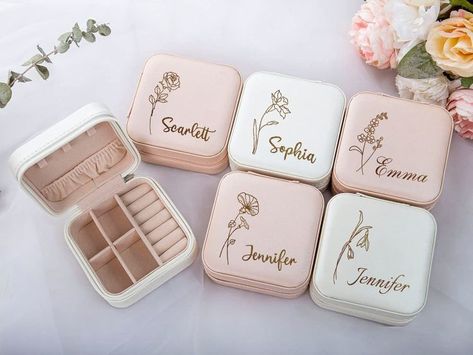 Bridesmaid Proposal Gifts Personalized Jewelry Box Custom Travel Jewelry Case with Name Bridesmaid Gifts for Wedding Day Bachelorette Party Bridesmaid Gifts For Wedding Day, Bridesmaid Jewelry Box, Wavy Ring, Best Gift Baskets, Gifts For Wedding, Girls Personalized Gifts, Custom Jewelry Box, Travel Necklace, Groove Design