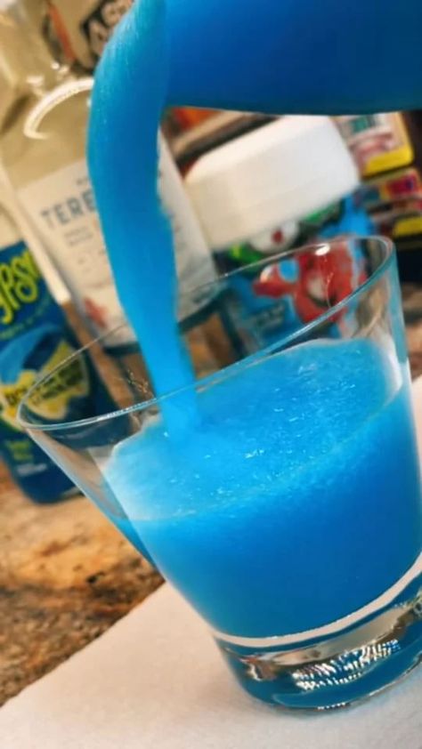 Blueberry Slushie, Jolly Rancher, Alcohol Drink Recipes, Kool Aid, Slushies, Drink Recipes, Alcoholic Drinks, Snacks, On Instagram