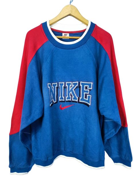 ponderrosavintage - Etsy UK Buzz Rickson, Valentino Shirt, Dark Blue Shirt, Nike Crewneck, 90s Nike, Nike Sweatshirt, Vintage Reebok, Nike Sweatshirts, Nike Swoosh