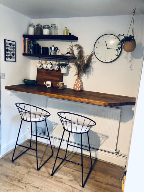 Scandi Breakfast, Breakfast Bar Diy, Small Kitchen Bar, Breakfast Bar Table, Hygge Design, Kitchen Bar Table, Bar Diy, Open Plan Kitchen Living Room, Plants Home