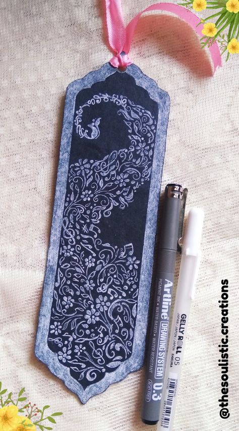 Bookmark Inspiration, Mandala Bookmark, Bullet Bike, Anniversary Quotes Funny, Bookmarks Diy, Handmade Bookmarks Diy, Handmade Bookmarks, Creative Bookmarks, Zen Tangle