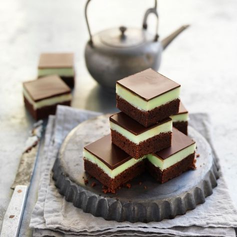 Choc-mint Brownie Slice Brownie Slice, Peppermint Creams, Peppermint Slice, Apple Slice Recipe, Mint Slice, Slice Recipe, Peppermint Cream, Mint Brownies, Chocolate Pictures