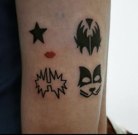 KISS 🖤 Kiss Band Inspired Tattoos, Kiss Band Symbols, Kiss Army Tattoo, Kiss Band Tattoo Ideas, Hole Band Tattoo, Lip Kiss Tattoo, Kiss Band Tattoo, Aerosmith Tattoo, Classic Rock Tattoos