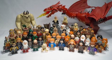 https://flic.kr/p/pXjR5u | Lego The Hobbit - The Full Company | All the Lego Hobbit minifig in one picture ! Lego The Hobbit, Lego Blueprint, Lego Library, Hairstyles For Naturally Curly Hair, Lego Hobbit, Lego Custom Minifigures, Lego People, Lego Minifigs, Lotr Art