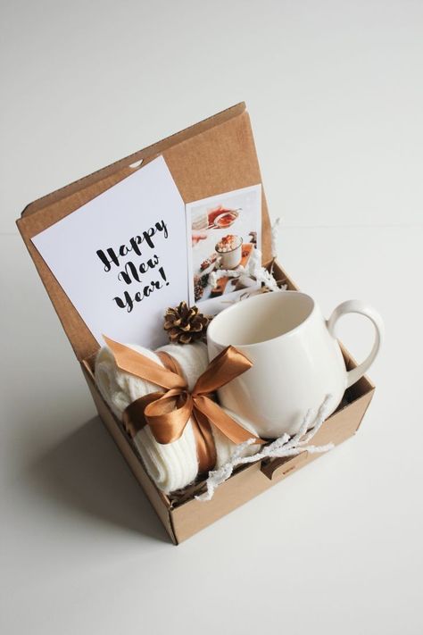 Coffee Gifts Box, Personalised Gifts Diy, New Year Special, Handmade Packaging, Simple Gift Wrapping, Christmas Hamper, Gift Box Design, Birthday Gifts For Best Friend, Diy Gift Box