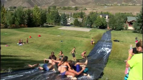 An awesome homemade slip and slide! Totally doing this! :) Giant Slip And Slide, Homemade Slip And Slide, Summer Madness, Summer To Do List, Country Summer, Summer Fun List, Summer Plans, Slip And Slide, Summer Birthday