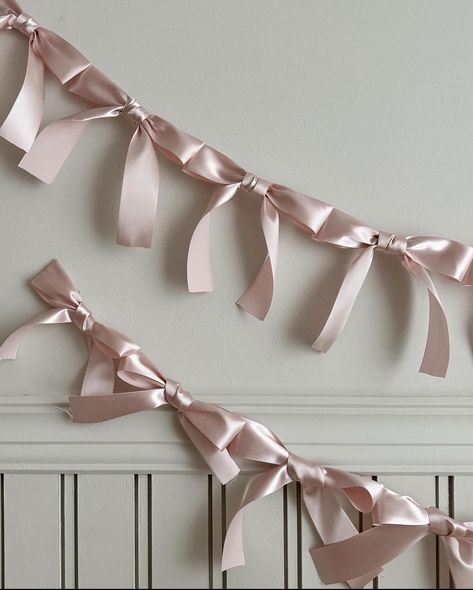 18th Birthday Inspiration, Feminine Baby Shower Ideas, Bow Wall Decor, Happy Birthday Room Decoration, Pink Bows Aesthetic, Bow Party Decor, Bow Room Decor, Bow Birthday Party Ideas, Party Event Ideas