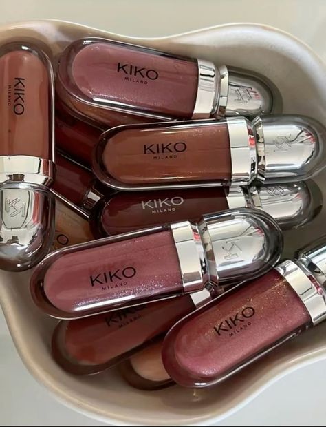 #maquillage #maquilaje #makeup #ideas #inspiration #cadeau #gift #fille #femme #woman #kiko #milano #dream #girl #vanity Kiko Lipstick, Makeup Kiko, Lip Gloss Cosmetics, Fancy Makeup, Kiko Milano, Makeup Items, It Gets Better, Makati, Makeup Brands