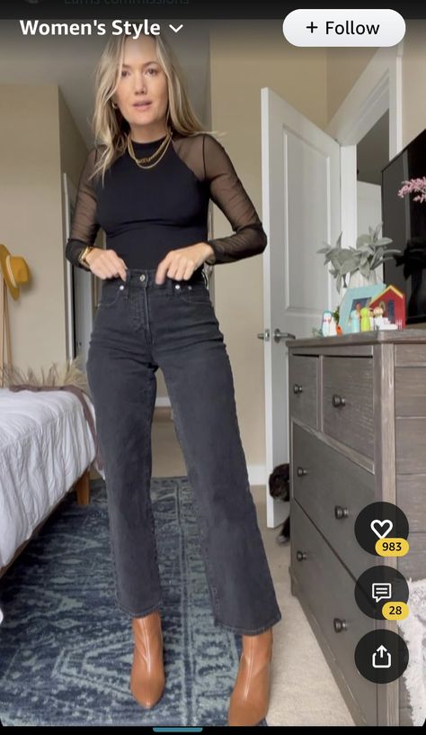 Casual Date Night Outfit Jeans Sneakers, Jeans Bar Outfits, Casual Date Night Outfit Jeans, Black Jeans Winter Outfit, Black Straight Leg Jeans Outfit, Date Night Outfit Jeans, Casual Lunch Outfit, Jeans Winter Outfit, Straight Black Jeans