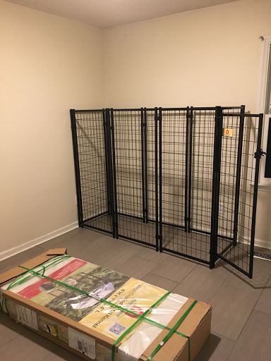 Indoor Dog Run Ideas, Dog Room Garage, Dog Area In Garage Diy, Indoor Dog Enclosure, Large Dog Cage Ideas Indoor, Puppy Enclosure Indoor, Dog Garage Area, Indoor Dog Run, Large Dog Kennel Ideas Indoor