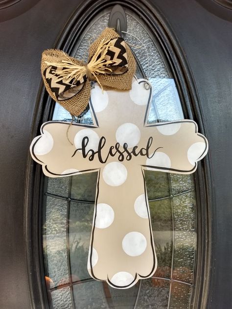 Burlap Cross Door Hanger, Painted Cross Door Hanger, Cross Door Hanger Ideas, Easter Cross Door Hanger, Painted Crosses On Wood, Inexpensive Diy Christmas Gifts, Painted Wooden Crosses, Wooden Crosses Diy, Wooden Cross Crafts