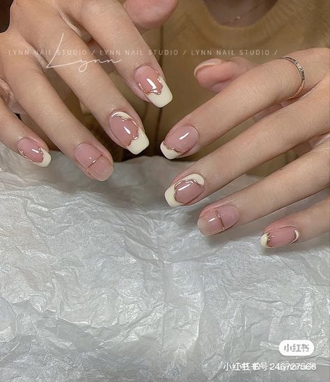 Nails Trends Summer, Almond Nails Autumn, Fall Nails Acrylic Short, Coffin Short Nails, Nails Acrylic Coffin Short, Nails 2023 Trends Summer, Acrylic Winter Nails, Christmas Nails Coffin, Nails Acrylic Winter