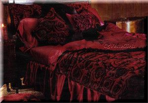 Velvet Rose down filled  Comforter Velvet Bed Set, Black Bed Sheets, Silk Sheet Set, Comforters Sets, Black And Red Roses, Beaded Rose, Velvet Comforter, Velvet Furniture, Rose Bedding