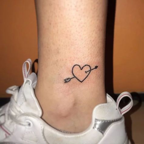 Arrow Tattoo Meaning, Heart Arrow Tattoo, Meaning Of Arrow Tattoo, Heart Tat, Love Heart Tattoo, Queen Tattoo, About Heart, Heart Tattoo Designs, Arrow Tattoo