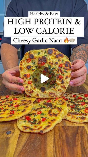 AUSSIE FITNESS 🇦🇺💪🏼 | Dez Cerimagic on Instagram: "Easy High Protein Cheesy Garlic Naan🔥 204 Calories & 16.5g Protein💪🏼  (Macros: Per Serve - 4 Total) 204 Calories 19.5gC | 6gF | 16.5gP  Ingredients: 120g Low Fat Greek Yoghurt 135g Self Raising Flour (Vetta Smart Self Raising Flour - can be substituted for plain all purpose flour, if doing so also add 1 Tsp of baking powder) 1 Tsp Salt 6 Diced Garlic Cloves 100g Low Fat Grated Cheese (25g per naan - Bega 50% Less Fat Grated Cheese) 20g Light Butter (Nuttelex Lite) Diced Red Chilli’s (optional) 4 Garlic Cloves (minced) Chopped Parsley  If you like recipes like these, check out my digital cook books with over 200 easy & delicious recipes! 👨🏻‍🍳📖  Important Notes: When making the dough one of the most common issues people have is th Cheesy Garlic Naan, Aussie Fitness, Self Raising Flour, Garlic Naan, Protein Bread, Naan Recipe, Macro Friendly Recipes, High Protein Low Calorie, Cheesy Garlic Bread