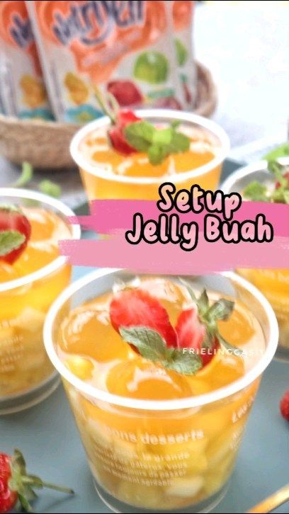 Bahan dan Cara membuat Setup Jelly Buah https://resepmamiku.com/setup-jelly-buah-friel_sit Peach Rings, Gummy Candy, Everyday Recipes, Punch Bowl, Melon, Jelly, Lemon, Bowl