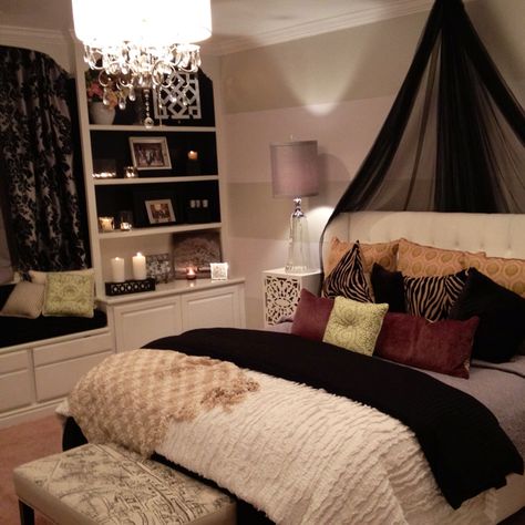 Bedroom Luxury Y2k Bedroom, 80s Glam Bedroom, Cozy Studio Apartment Ideas, 2000s Girly Bedroom Aesthetic, 80s Luxury Bedroom Aesthetic, Black Glam Bed Set, Cozy Studio Apartment, Studio Apartment Ideas, Glam Bedroom Decor