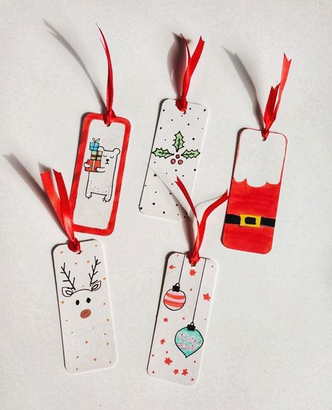 #craft #DIY #handmade #bookmark #christmas #2023 Christmas Crafts Bookmarks, Cute Homemade Bookmark Ideas, Homemade Christmas Bookmarks, Christmas Present Tags Diy, Bookmarks Handmade Christmas, Christmas Bookmark Ideas, Diy Christmas Bookmarks, Christmas Bookmarks Watercolor, Christmas Watercolor Bookmarks