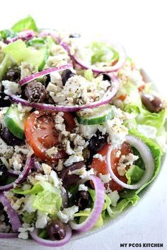 Greek Salad Recipe Authentic, Authentic Greek Salad, Best Greek Salad, Greek Salad Recipe, Traditional Greek Salad, Greek Salad Dressing, Easy Mediterranean Diet Recipes, Greek Salad Recipes, Best Salad Recipes