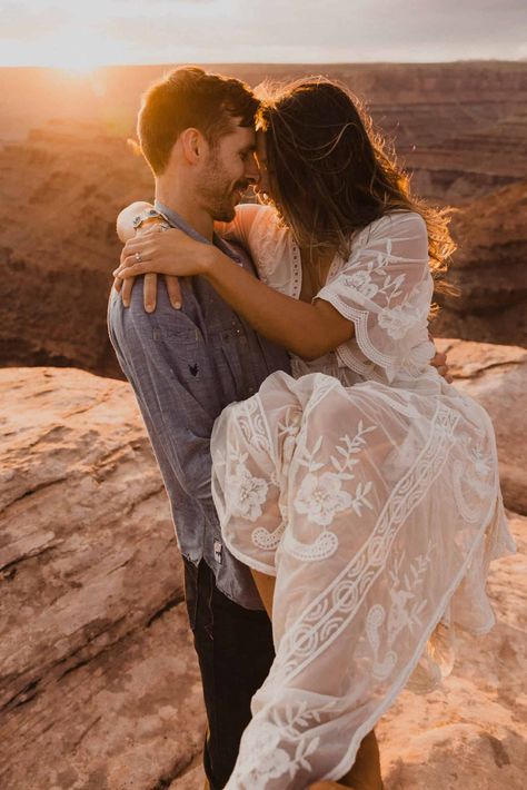 Moab Engagement Photos, Moab Wedding, Amazing Meals, Engagement Inspo, Moab Utah, Art Of Love, Engagement Ideas, Minnesota Wedding, Utah Wedding Photographers