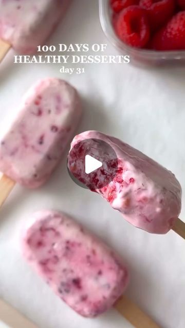 Raspberry Yogurt Popsicles, Raspberry Popsicles, Food Reels, Healthy Popsicles, Yogurt Popsicles, Raspberry Yogurt, Yogurt Ice Cream, Trendy Food, Kids Meal