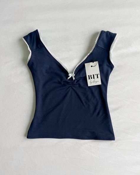 Cute Clothing Brands, Clothing Inspiration Aesthetic, 50s Tops, Soft Blue Outfit, Navy Blue Clothes, Cute Tops For Summer, Navy Blue Outfits, Italian Summer Fashion, Blue And White Outfit