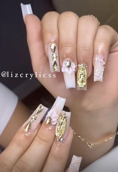 White Virgencita Nails, Virgencita Nails Short, Gold Quince Nails, Quince Gift Ideas, Nails Quinceanera, Confirmation Nails, Virgin Mary Nails, Virgencita Nails, Nails Quince