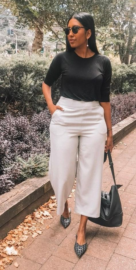 New York City Business Casual, Graphic Tee Trousers Outfit, Black Palazzo Pants, Classy Yet Trendy, Career Outfits, Dressy Casual Outfits, Corporate Fashion, Stylish Work Attire, Casual Outfit Inspiration