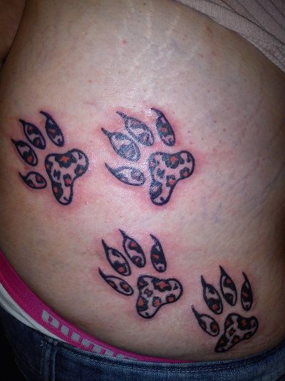 leopard print claws tattoo by Malitia-tattoo89.deviantart.com Cheetah Print Tattoos, Leopard Print Tattoos, Cheetah Tattoo, Claw Tattoo, Tato Flash, Leopard Tattoos, Pawprint Tattoo, Tattoo Pictures, Rib Tattoo