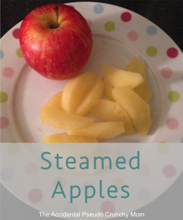 Steamed Apples Recipes, Cooked Apples For Baby, How To Steam Apples For Baby, Baked Apples For Baby, Blw Apples, Steamed Apples For Baby, Apples Blw, Beaba Recipes, Steamed Apples