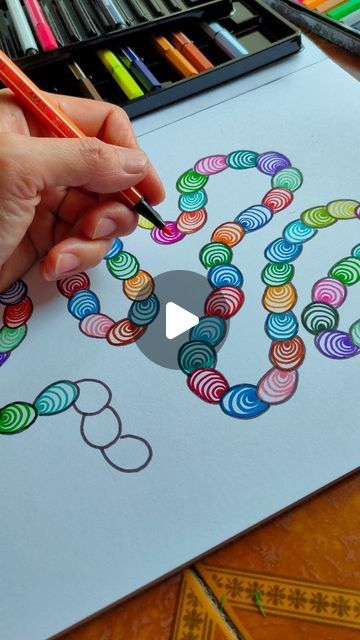 Nice Drawing Ideas, Brushpen Mandala Art, Designs To Draw Patterns, Sharpie Art Ideas, Zentangle Art Colorful, Random Patterns Drawing, Zentangle Art Projects Middle School, Zentangle Projects Middle School, Mandala With Colour Pens