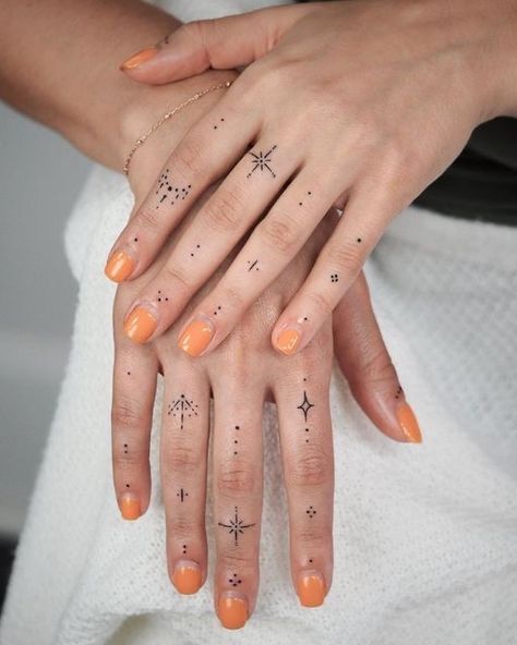 Finger Dot Tattoo, Toe Tattoos, Tiny Finger Tattoos, Around Arm Tattoo, Simple Tattoos For Women, Tiny Wrist Tattoos, Finger Tattoo For Women, Finger Tats, Knuckle Tattoos