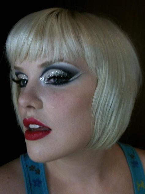 Cabaret Makeup, Christina Aguilera Burlesque, Burlesque Makeup, Rouge Makeup, 90s Makeup Look, Show Makeup, Movie Makeup, Disco Glam, Burlesque Show