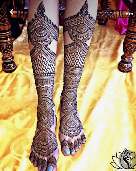 Mehndi Designs For Legs, Bridal Mehendi Designs Wedding, Leg Mehendi Design, Wedding Henna Designs, Indian Mehndi Designs, Leg Mehndi, Mehndi Designs 2018, New Bridal Mehndi Designs, Bridal Mehendi Designs Hands