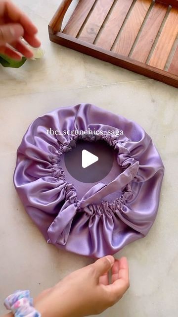 How To Make A Silk Hair Bonnet, Diy Bonnet, Hair Accessories Diy Headband, Satin Hair Bonnet, Silk Hair Bonnets, Headband Diy, Sewing Projects Free, Satin Bonnet, Hair Bonnet