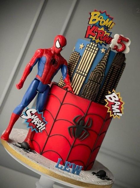 Birthday Cake With Spiderman, Spiderman Bday Party Ideas, Spider Man 5th Birthday Party Ideas, Spiderman Table Decorations, Superhero Birthday Party Cake, Superhero Cake For Boys, Spiderman Birthday Party Cake, Spiderman Cake Birthday For Kids, Spider-man Birthday