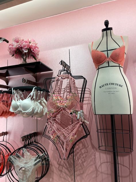 Victoria Secret Store, Luxury Closets, Closets Design, Luxury Closets Design, Victoria Secret Outfits, Lingerie Shop, Luxury Closet, Closet Design, Cafe Food