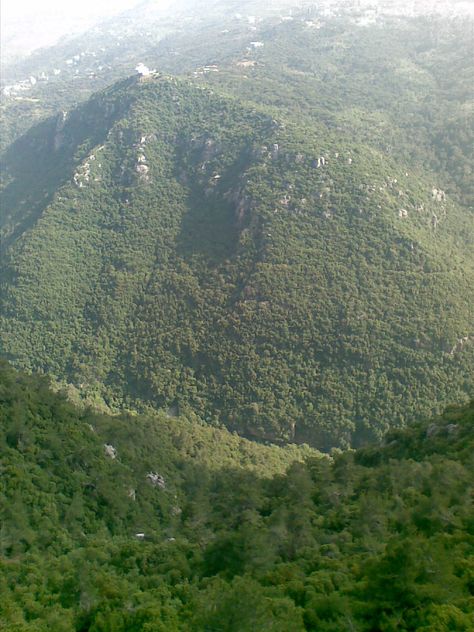 Mount Lebanon Lebanon Wallpaper, Lebanon Nature, Lebanese Flag, Amazing Locations, Mount Lebanon, Inheritance Cycle, Beirut Lebanon, Ancient Buildings, Holy Land