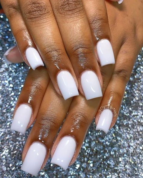 Short And Simple Nails Acrylic, Short And Natural Acrylic Nails, Shorties Nails White, Short Nails Ideas White, All White Acrylic Nails, White Nails Acrylic Short, Cute Short White Nails, White Nails On Dark Skin, Short White Nails Acrylic