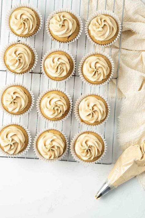 Vegan Biscoff Cupcakes - Eight Forest Lane Biscoff Buttercream, Biscoff Cupcakes, Vegan Buttercream, Aussie Food, Biscoff Cookie Butter, Cupcake Pictures, Biscoff Cookies, Spice Cookies, Dairy Free Milk