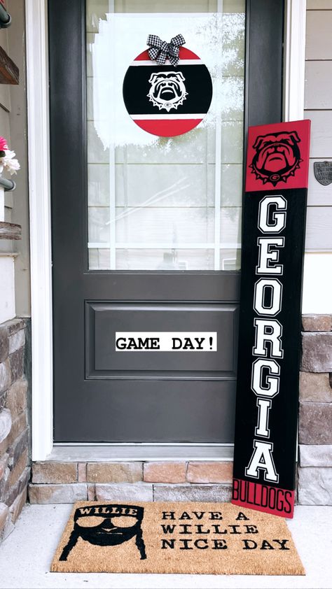 Georgia Bulldogs Porch Leaner, Uga Crafts Diy Georgia Bulldogs, Georgia Bulldogs Decor Wood Signs, Georgia Bulldogs Welcome Sign, Uga Door Sign, Wooden Sports Signs, Georgia Bulldogs Door Hanger, Georgia Bulldogs Decor, Wood Lath Art