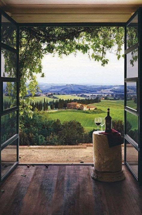 Renovation Inspiration, Toscana Italia, A Bottle Of Wine, Bottle Of Wine, Hollywood Star, Tuscany Italy, Alam Yang Indah, Pretty Places, Rome Italy